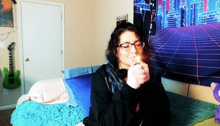 Smoking Goth Girl Makes Herself Squirt