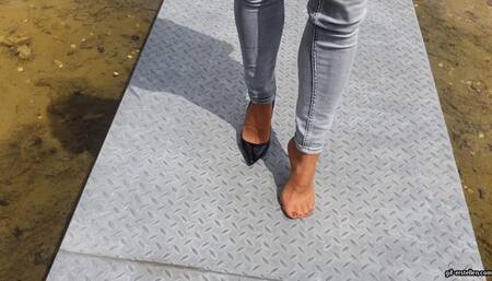 weird guy kicks my shoe in the water HD wmv 1920x1080