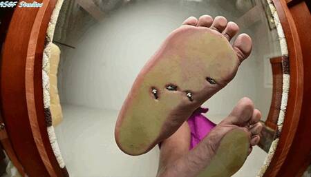 Empress vs ant men! - MP4