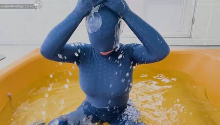 Underwater Masturbation in Water-Repellent Full Body Tights