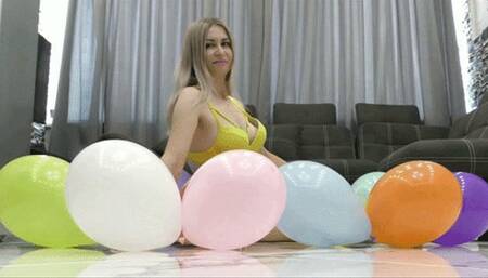 Two bouquets of decorative balloons MP4 FULL HD 1080p