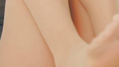 intense masturbation in nylon pantyhose