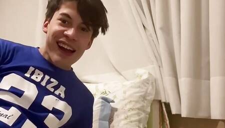 Petite cute twink Danny Bianchi masturbates and cums solo