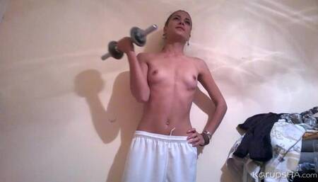 Skinny young hottie Andi 2 shows off her impressive naked shape