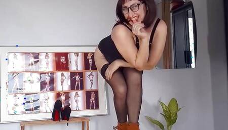 Regina Noir trying on high heels. Striptease in black lingerie and stockings 5