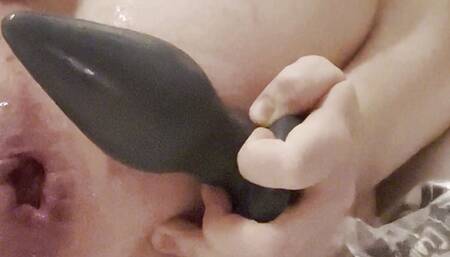 gaping my slutty hole