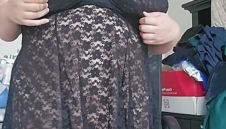 BBW oils up for masturbation