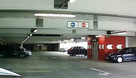 Maidstonenakedman naked in Fremlin Walk multi storey car park