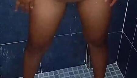 Mw I give a rich bath