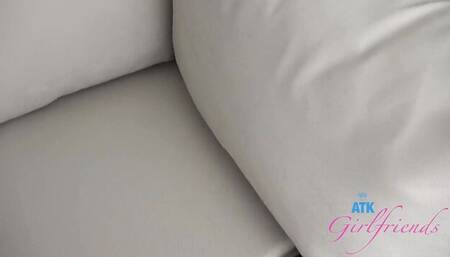 Watch magical Sia Wood's dirt