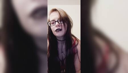 Oona Smirk Tongue Vibrator ????