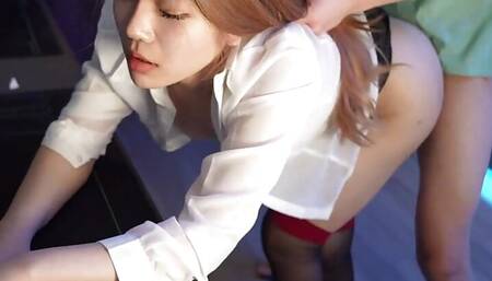 Sexy teen with big breasts and big ass has sex with boyfriend playing computer games