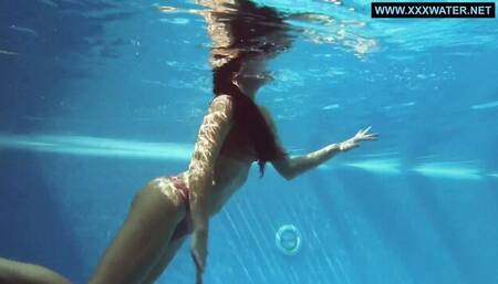 Kittina's babe smut by Underwater Show