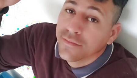 Horny man looking for a delicious ass to give him a dick