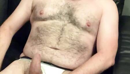 Horny muscle bear jerks off in sweaty jockstrap after workout