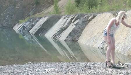 Watch voluptuous best girl's clip