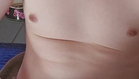 18 yr old cums on himself