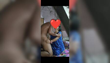 Romantic Quick Fuck with Bangladeshi Boudi