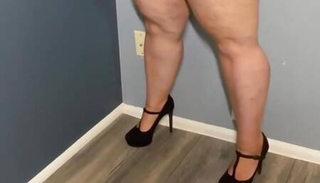Big Beautiful Thicc Thighs in Nylons and Heels Alice Walks Around Showing off Her Perfectly Fat Body for Your Enjoyment