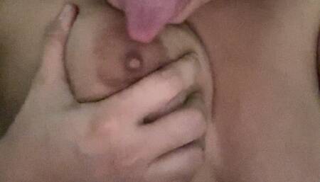 Horny girl loves sucking herself