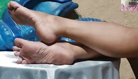 Barefoot 25