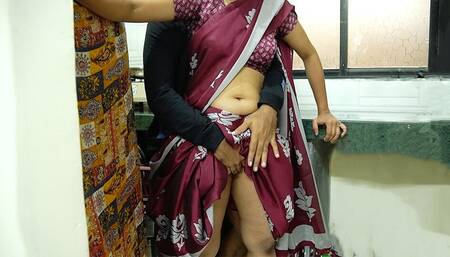 Bhabhi ko kitchen mein chod diya