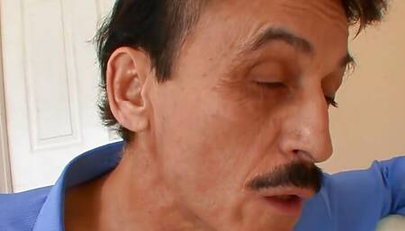 Jamie Applegate Has A Sissy Husband And Need Good Sex