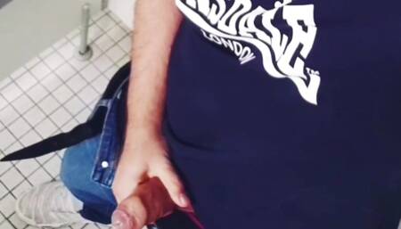 Cum in condom