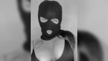Lady Robbeerr got fucked in house