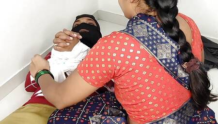 Komal ke Ghar me ghusa chor pino maga tha Pani mut pilaya