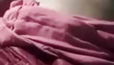 Zoya bhabhi ne video call pr apni chut me ungli dali