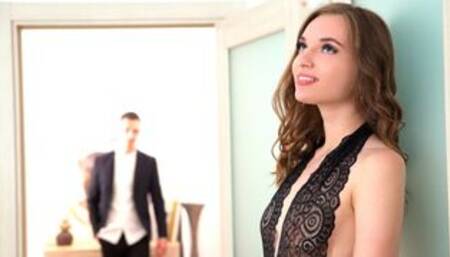 Long Hard Fuck Makes Vikalita Squeal