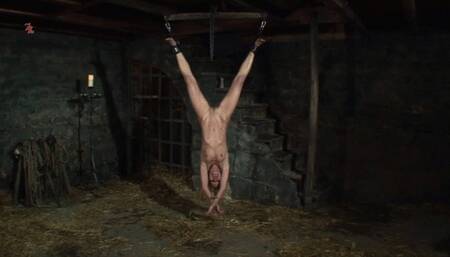 A witch screams out loud orgasms when ropes and chains are pulled over her cunt