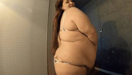 Smothering my BF with my belly POV (480 MKV)