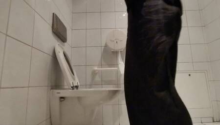 WORK COMPI Toilet - strong farts near coworkers & Boss cabinet next door