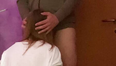 Cheating wife gets fucked by delivery man. Blowjob, doggy style and cumshot inside