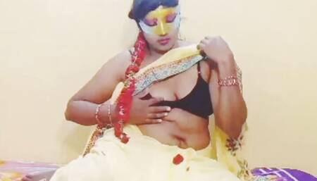Sexy aunty saree removing show boobs pussy