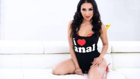 Vicki: Squirting, Gaping Anal Latina