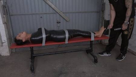 Mummified feet tickled ( 720p wmv )