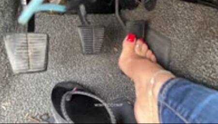 1984 Pontiac Fiero Dry Pumping at the Junkyard