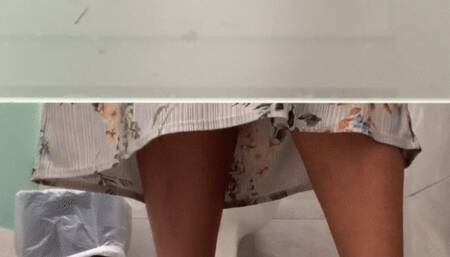 Bathroom Feet Peeper