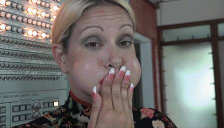 Summer Relaxes Her Cheeks So They Can Expand (MP4 - 1080p)