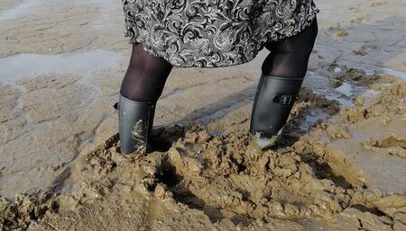 Zipper wellingtons