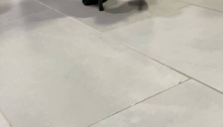 Worship my feet while I smoke Goddess kahina