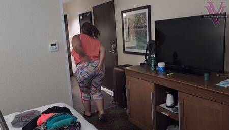 Clogged toilet, Mandy's gotta go bad- 1080p