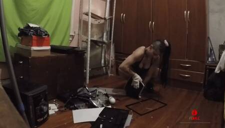 Another monitor destroyed by muscle girl MP4 4K CAM1