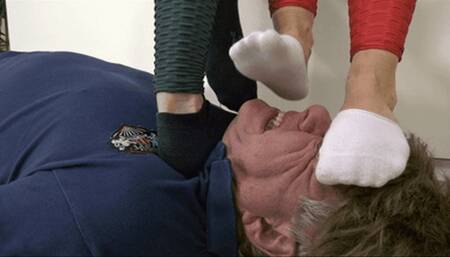 Face and throat suffer under 4 feet