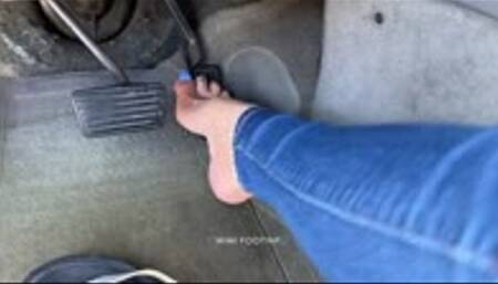 2006 GMC Envoy Dry Pumping at the Junkyard