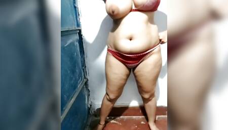 Indian Sexy girl naked in hindi