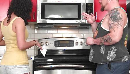 Pegas Productions - Victoria Brennan Fourree sur le Comptoir
